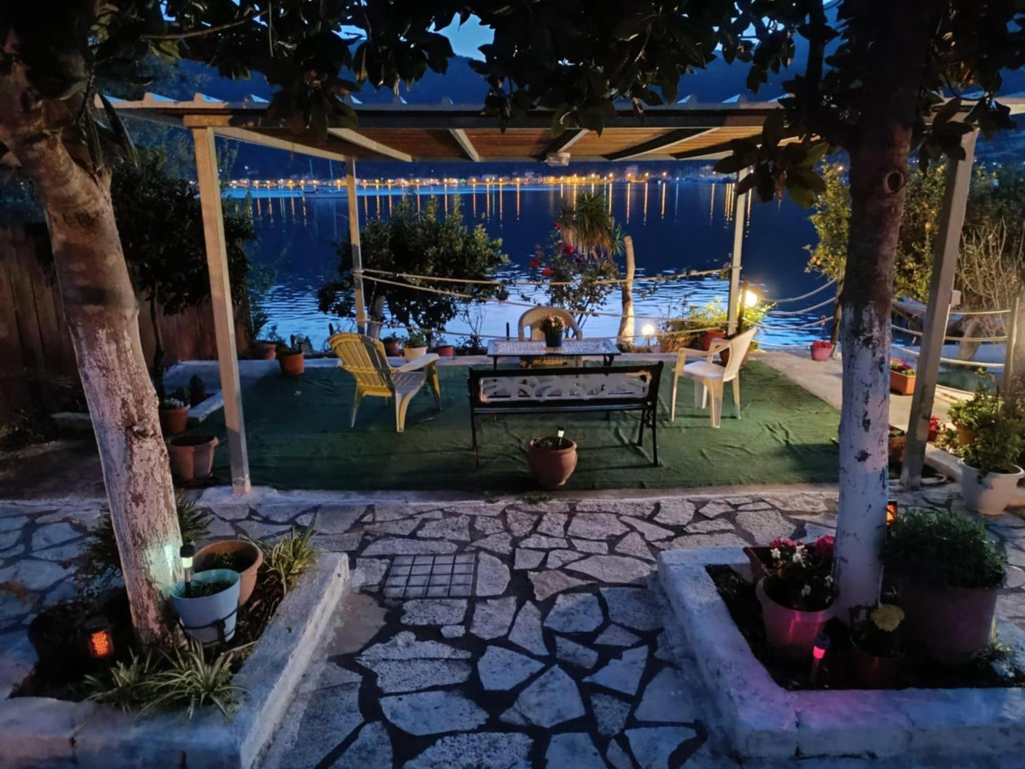 Geni Bay * Geni (Lefkada)