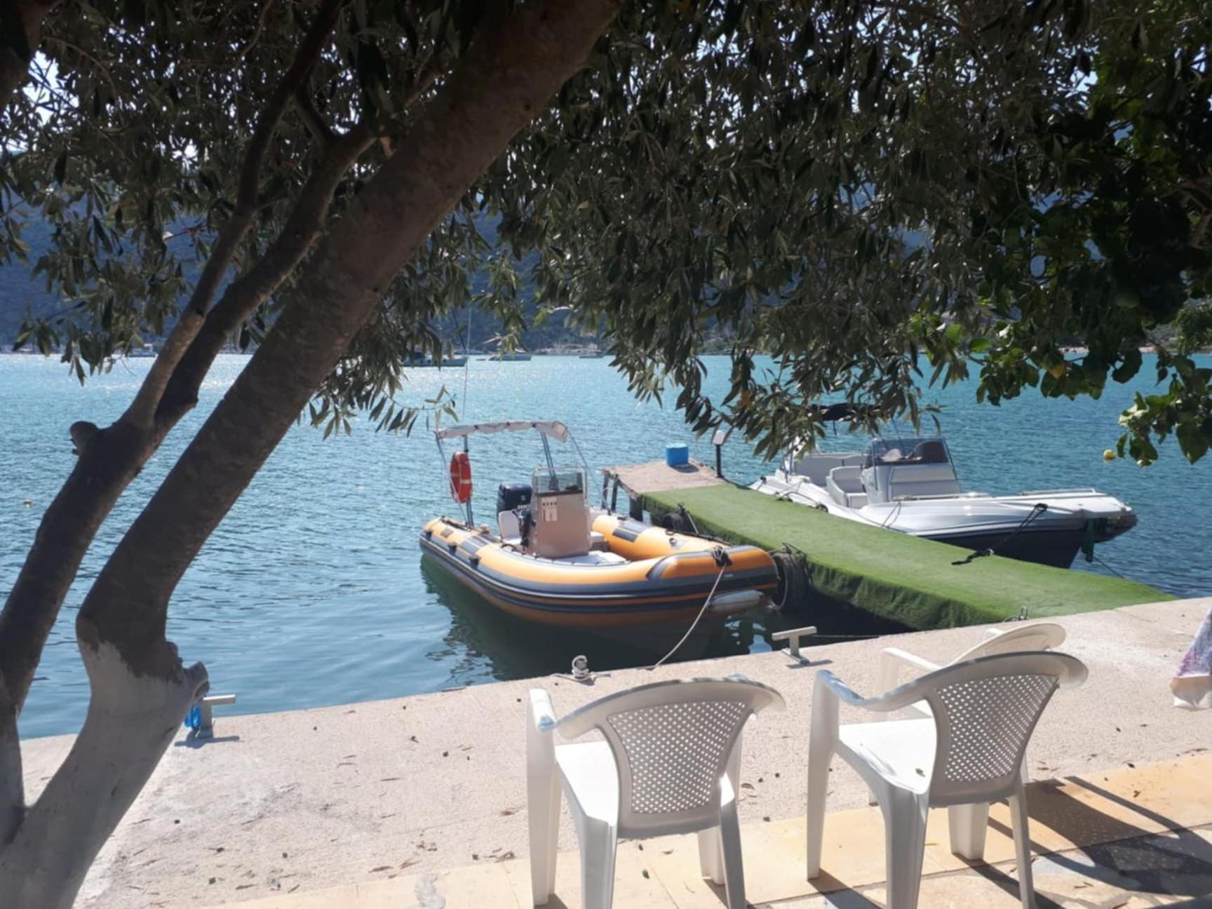 Geni Bay *